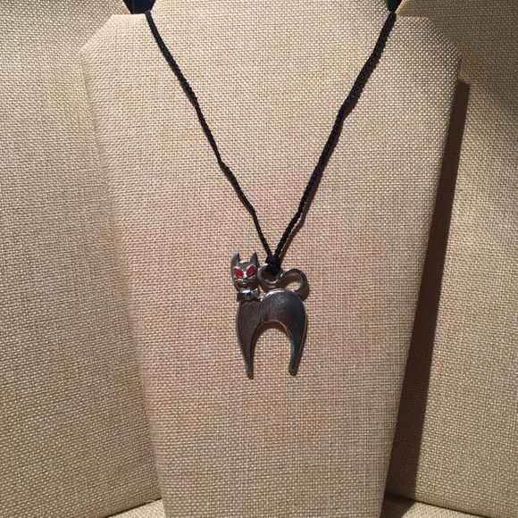 Silver Cat & Rope Necklace - Picture 4 of 8